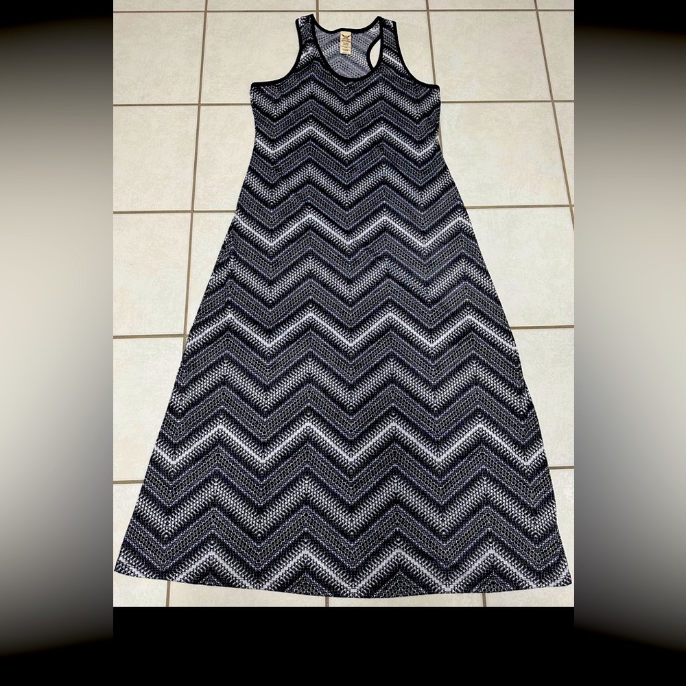 Maxi Sleeveless Black & White Dress NWOT